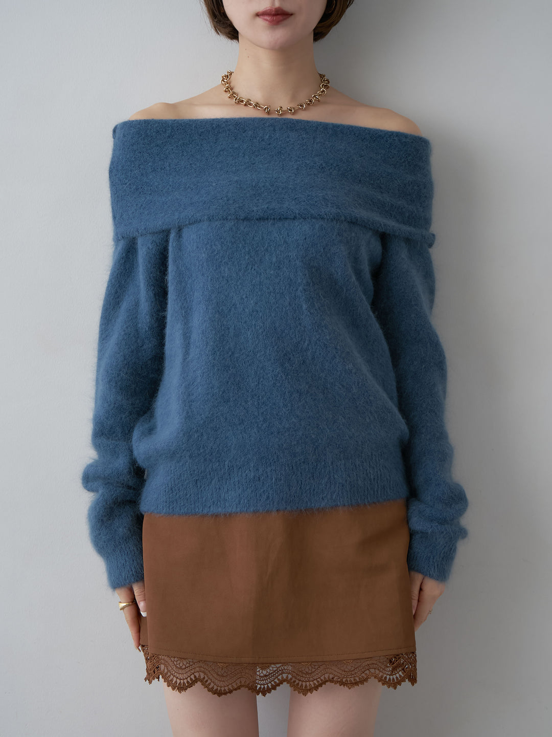 [予約]オフショルソフトシャギーニットトップス/blue