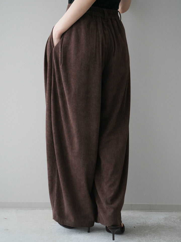 [予約]コーデュロイサイドタックコクーンパンツ/brown