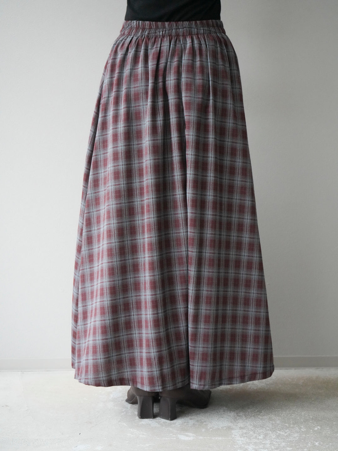 [予約]チェックタックフレアロングスカート/ ボルドー