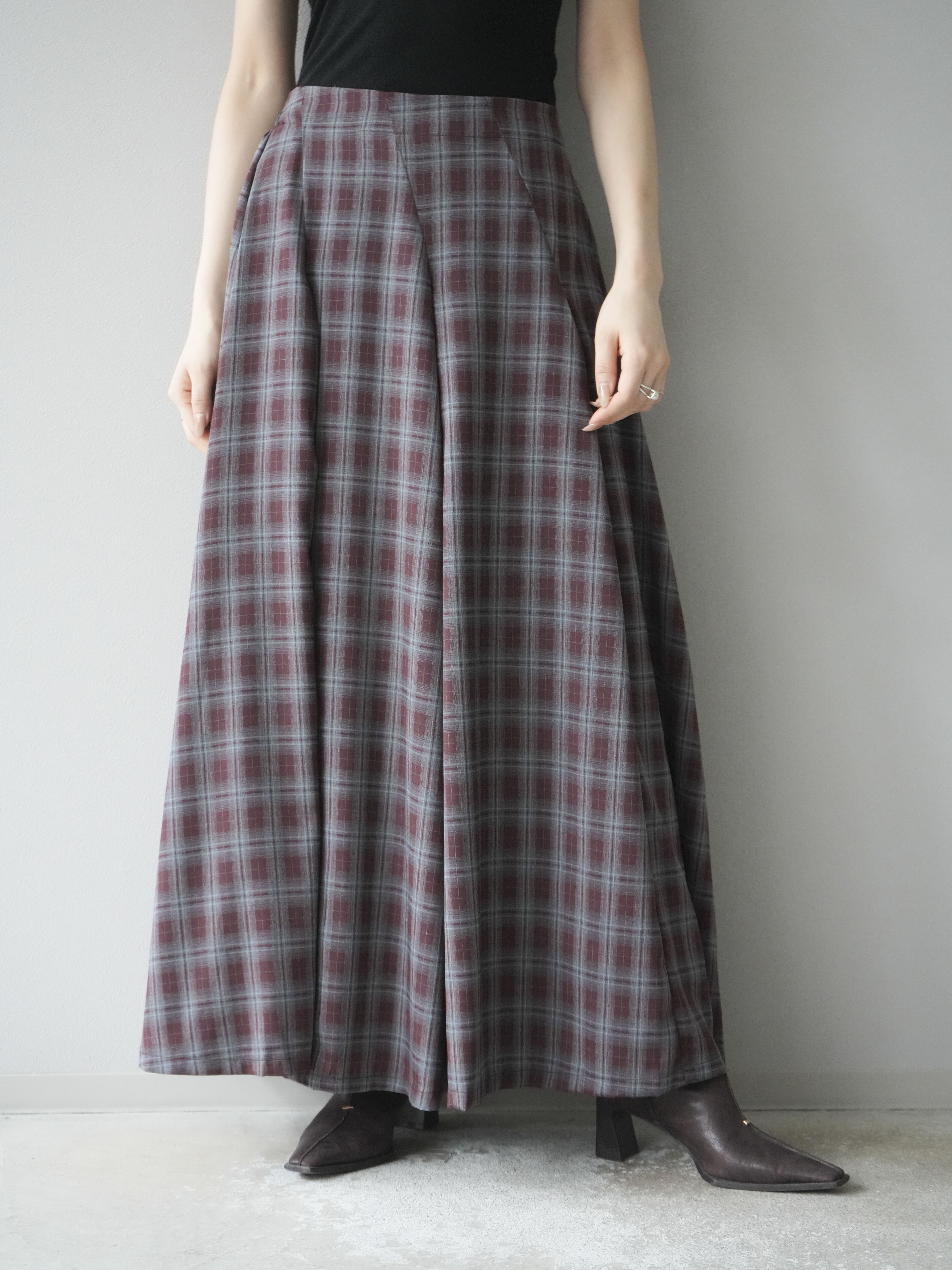 予約]チェックタックフレアロングスカート/ ボルドー – Lumier