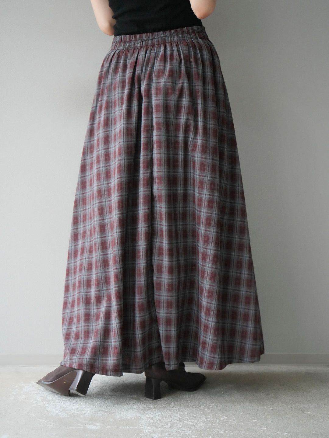 [予約]チェックタックフレアロングスカート/ ボルドー