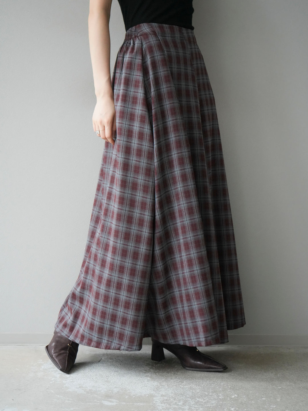 [予約]チェックタックフレアロングスカート/ ボルドー