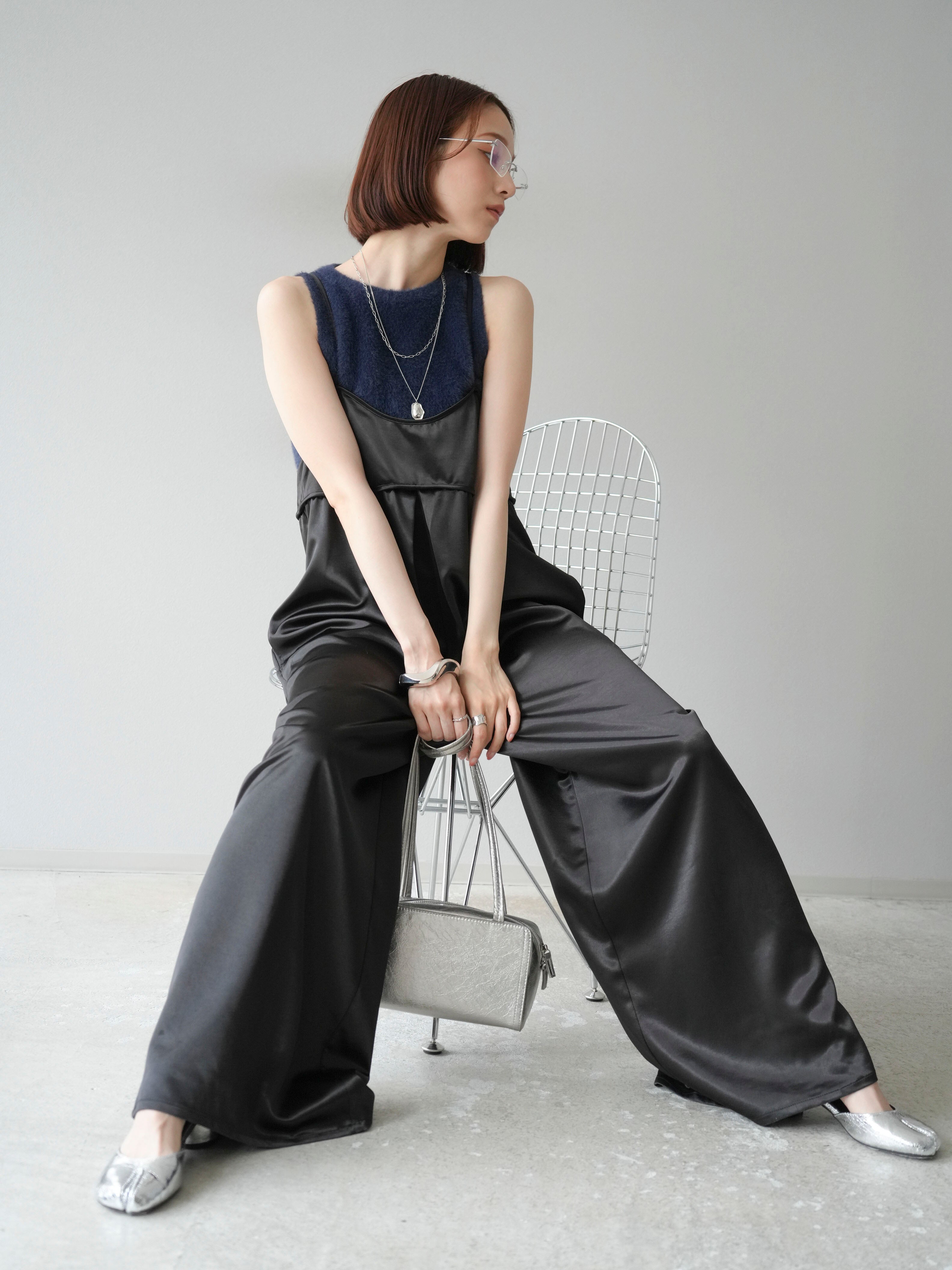 heve へイヴ　サテンオールインワン　BLACK 36 美品 satin all-in-one ブラック | HEVE