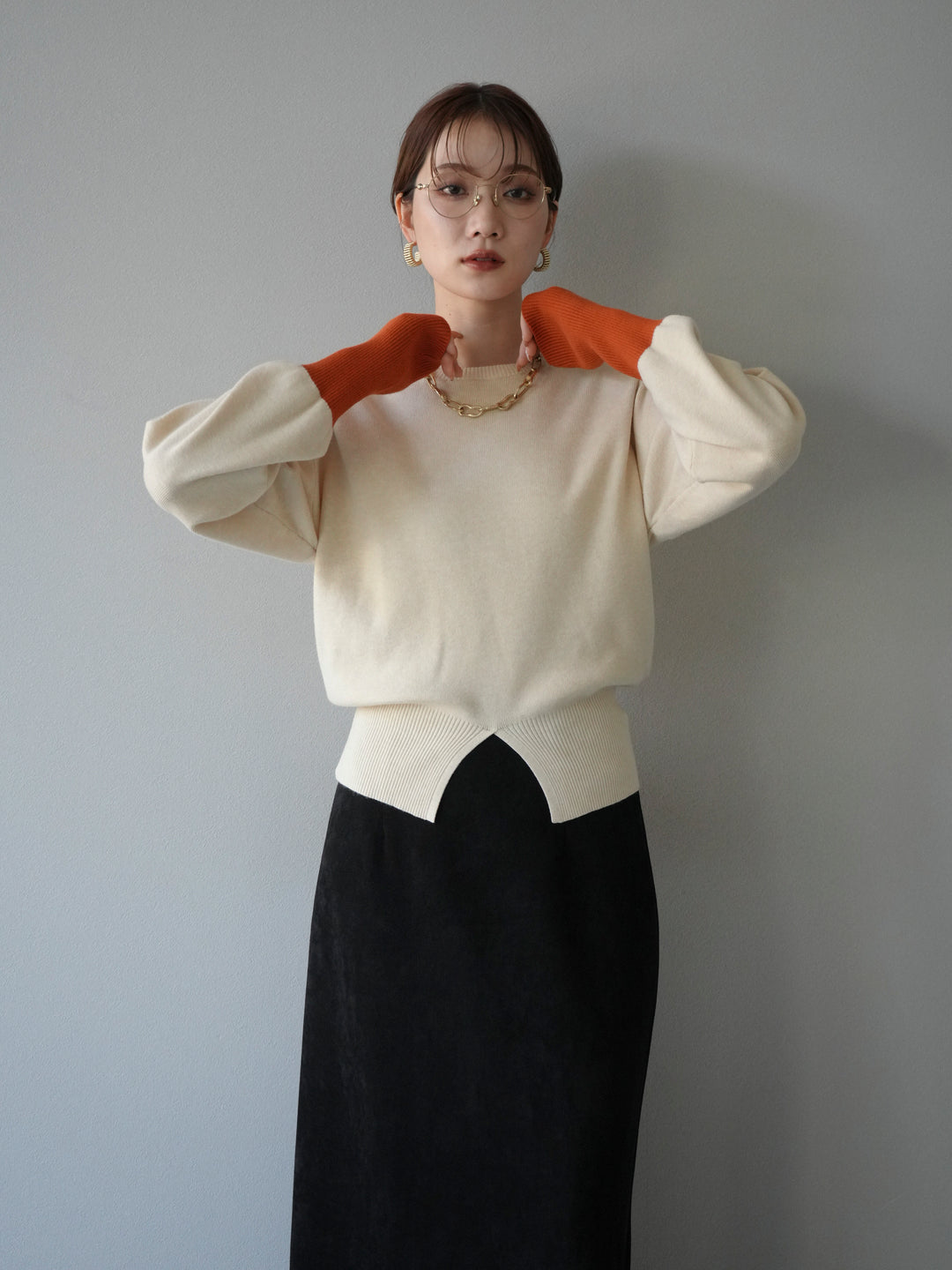 [予約]袖配色フロントスリットニットプルオーバー /アイボリー