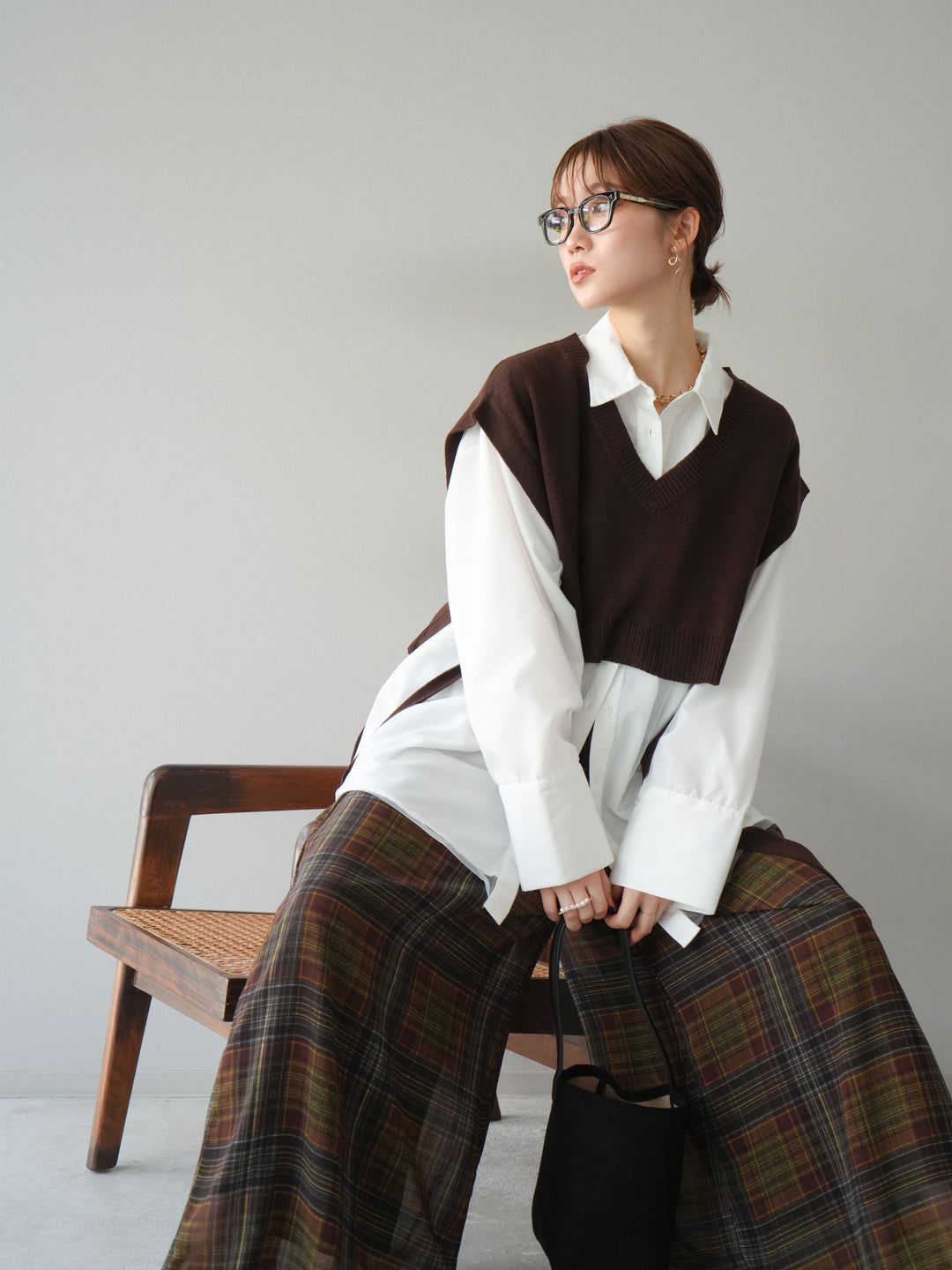 [予約]サイドリボンVネックショートニットベスト/ブラウン