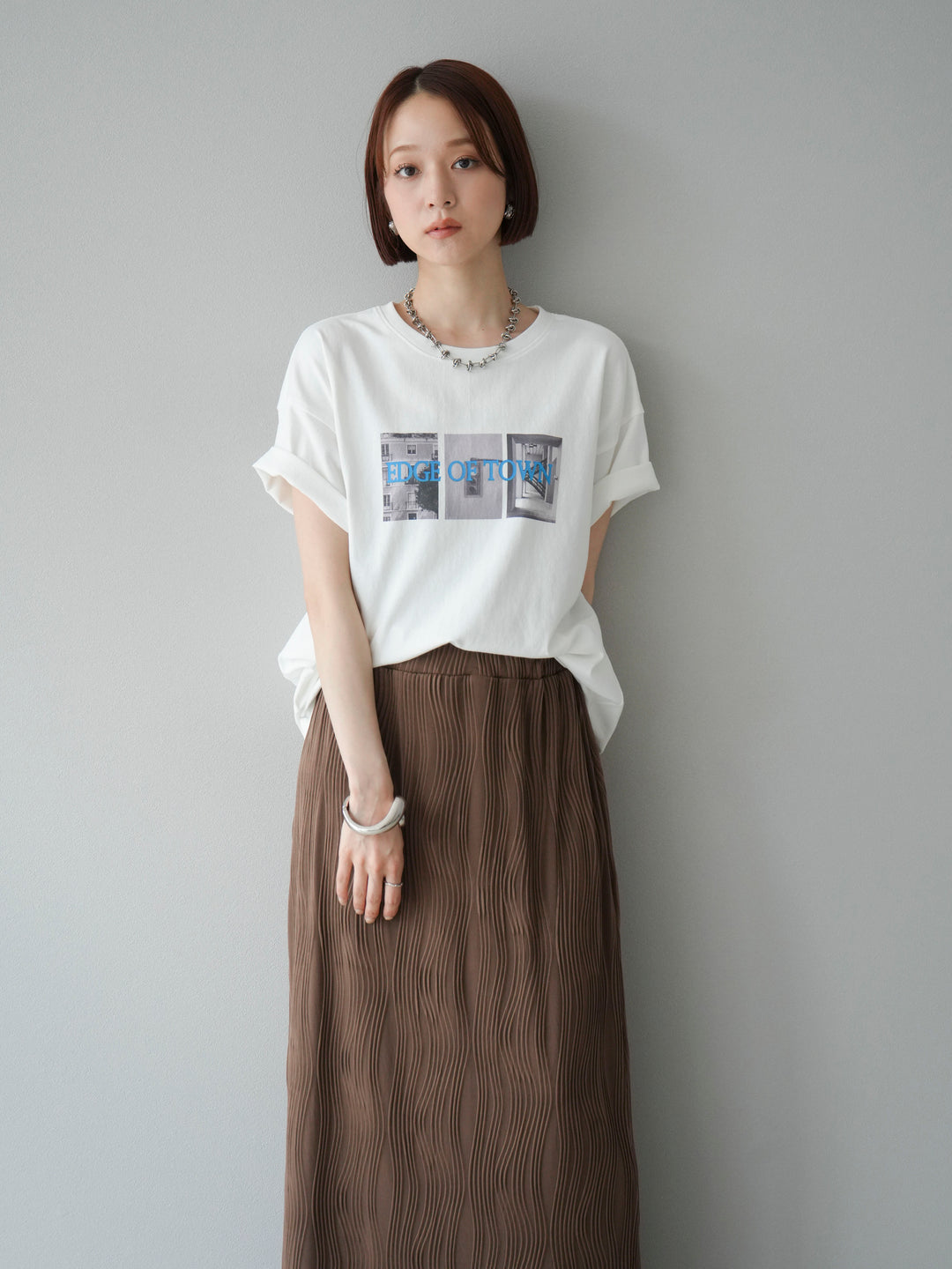 [SET]ネオンロゴコラージュフォトプリントオーバーTシャツ+ウェーブパイピングタイトスカート(2set)