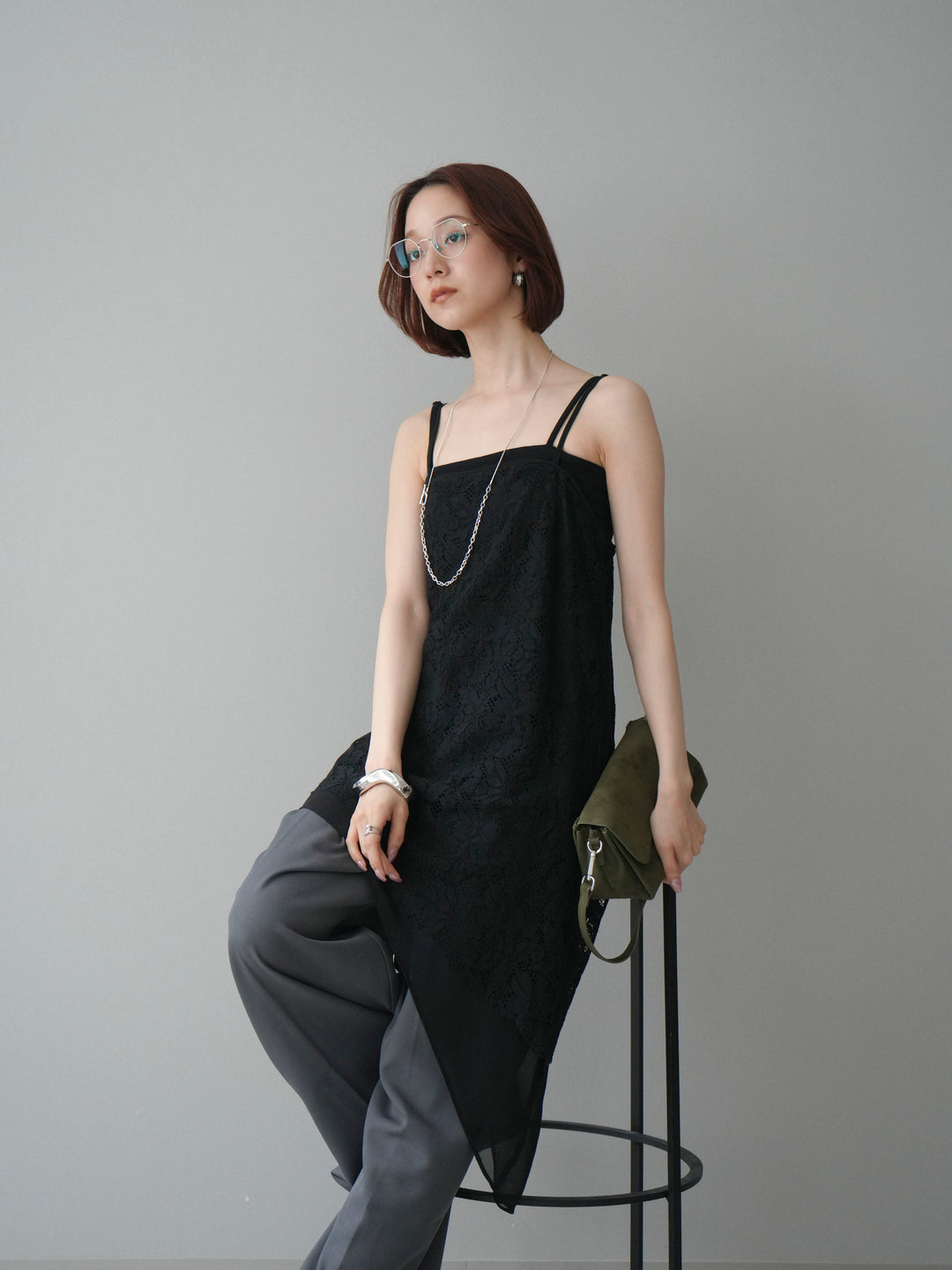 [予約]シフォンレイヤードアシンメトリーレースキャミソール/black