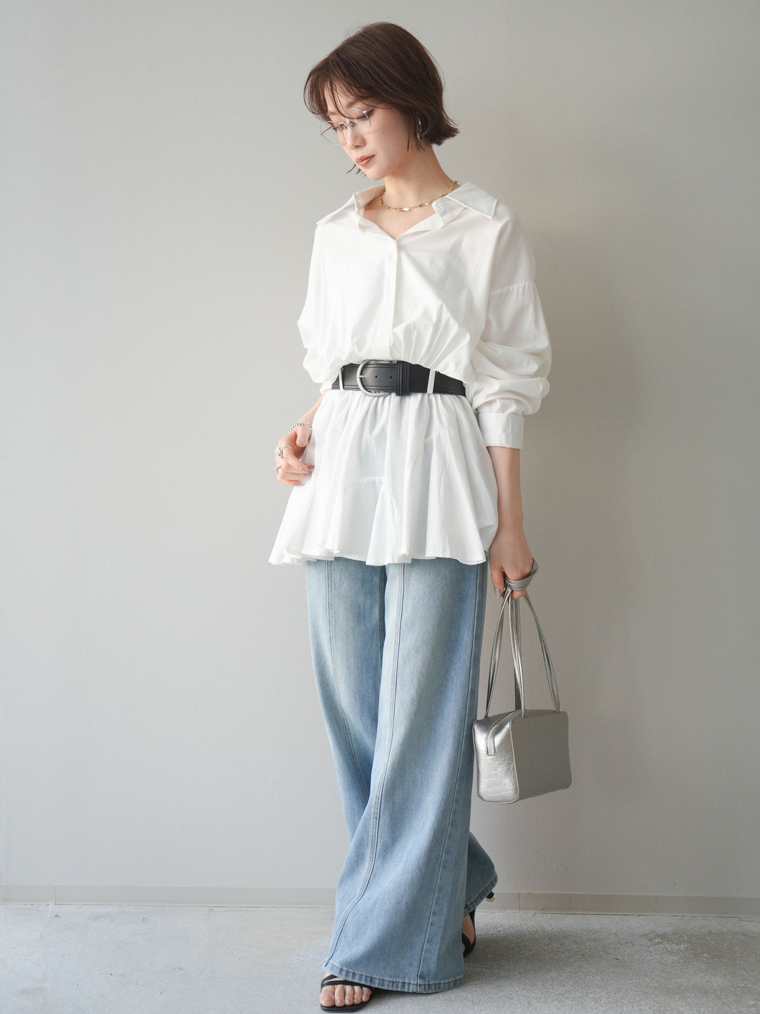 【預購】繫帶喇叭襯衫迷你洋裝 / 白色