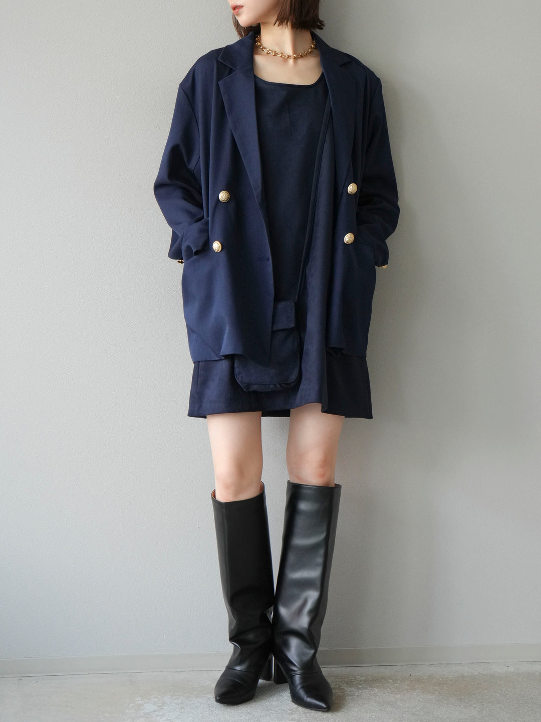 [SET]ゴールドボタンツイルダブルテーラードジャケット+ショルダーポーチ付スウェードミニワンピース(2set)