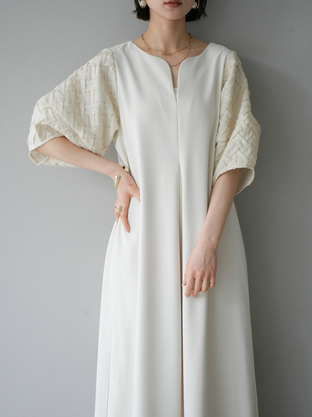 [Pre-order] Mixed material key neck tuck dress/ivory