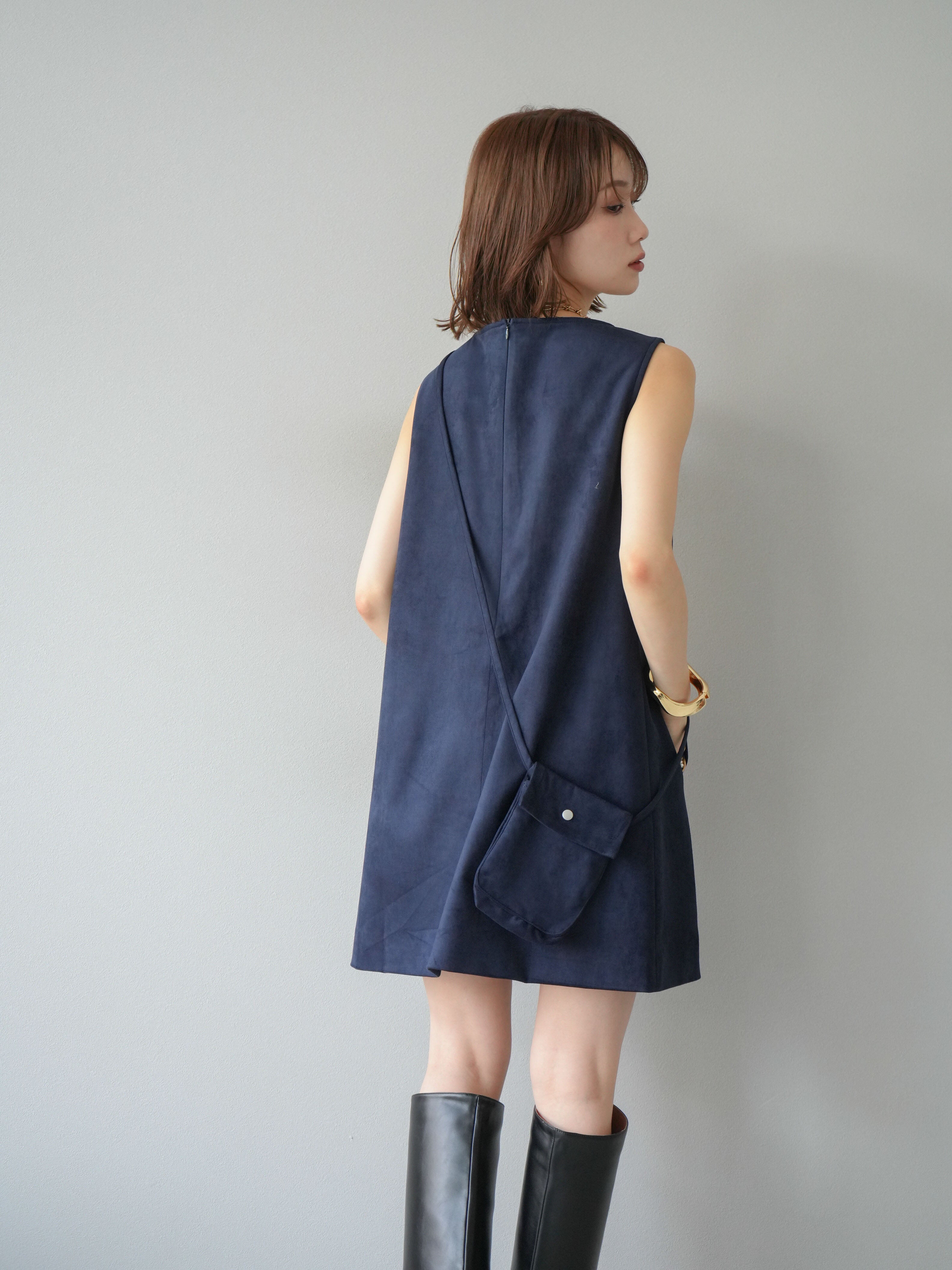 予約]ショルダーポーチ付スウェードミニワンピース/ネイビー – Lumier