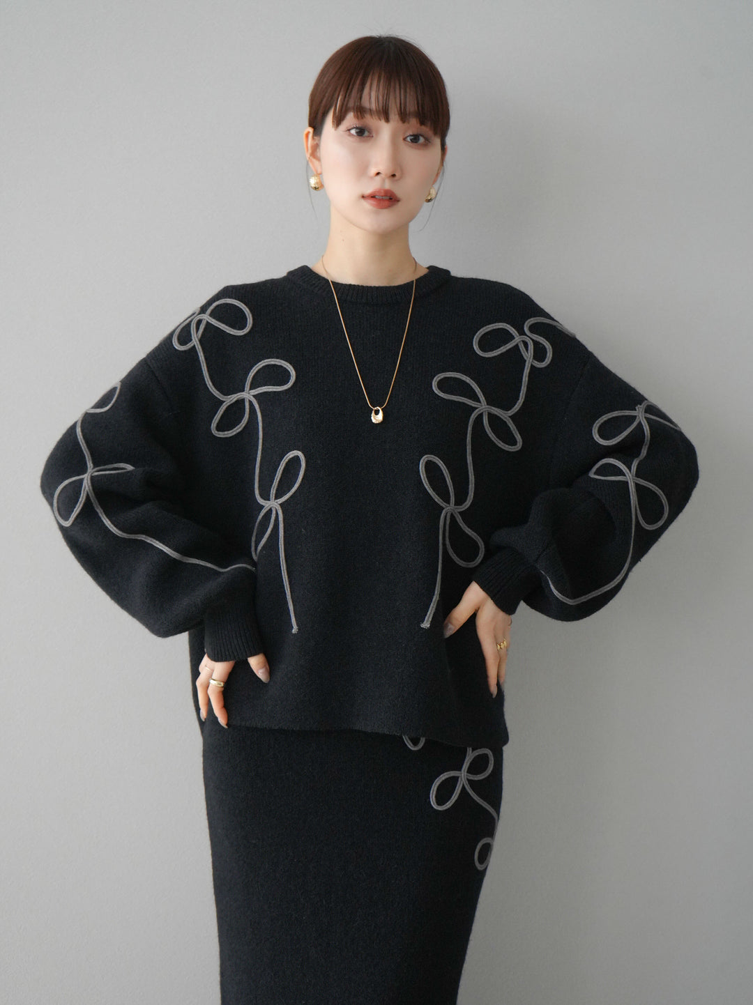 [予約]コード刺繍ルーズニットプルオーバー/ブラック