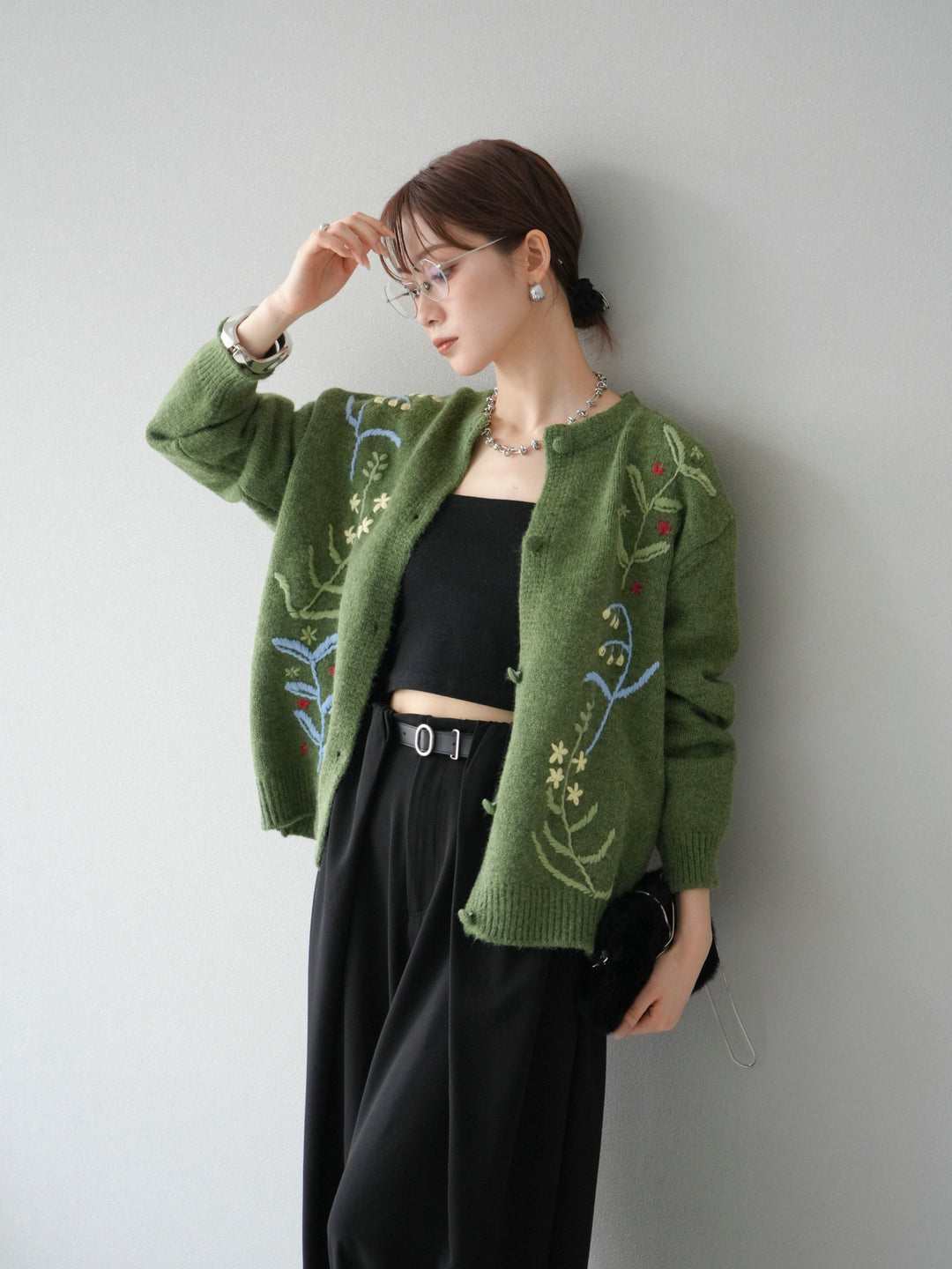 [SET]フラワー刺繍ニットカーディガン+ベルト付タックワイドパンツ(2set)