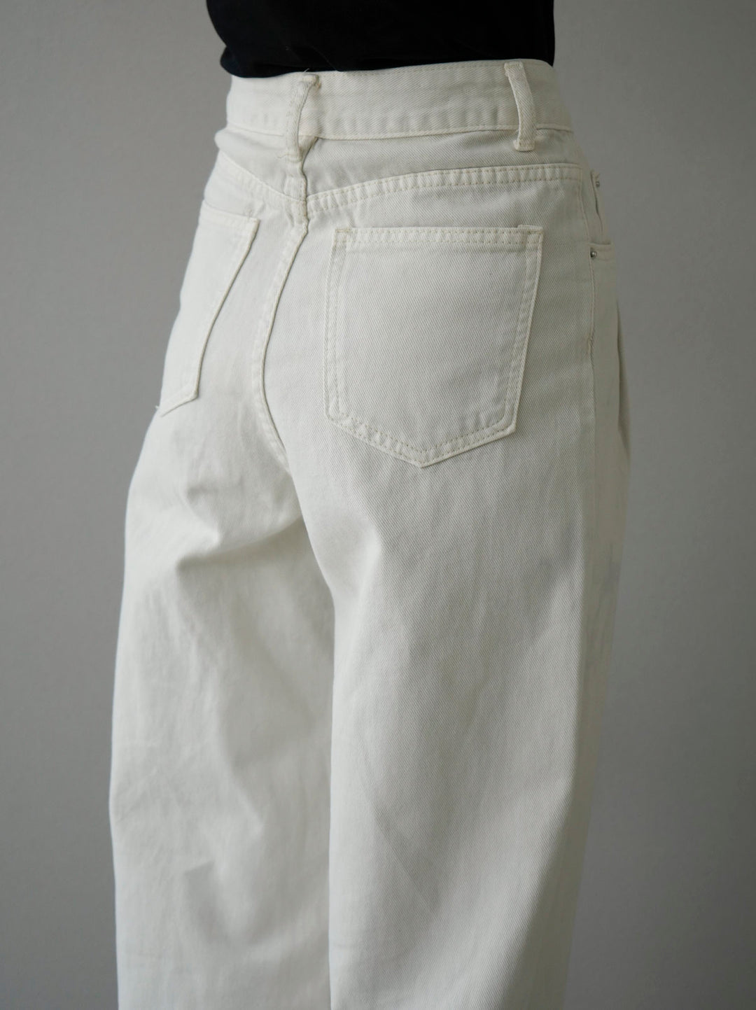 [Pre-order] Belted cotton tuck pants/ivory