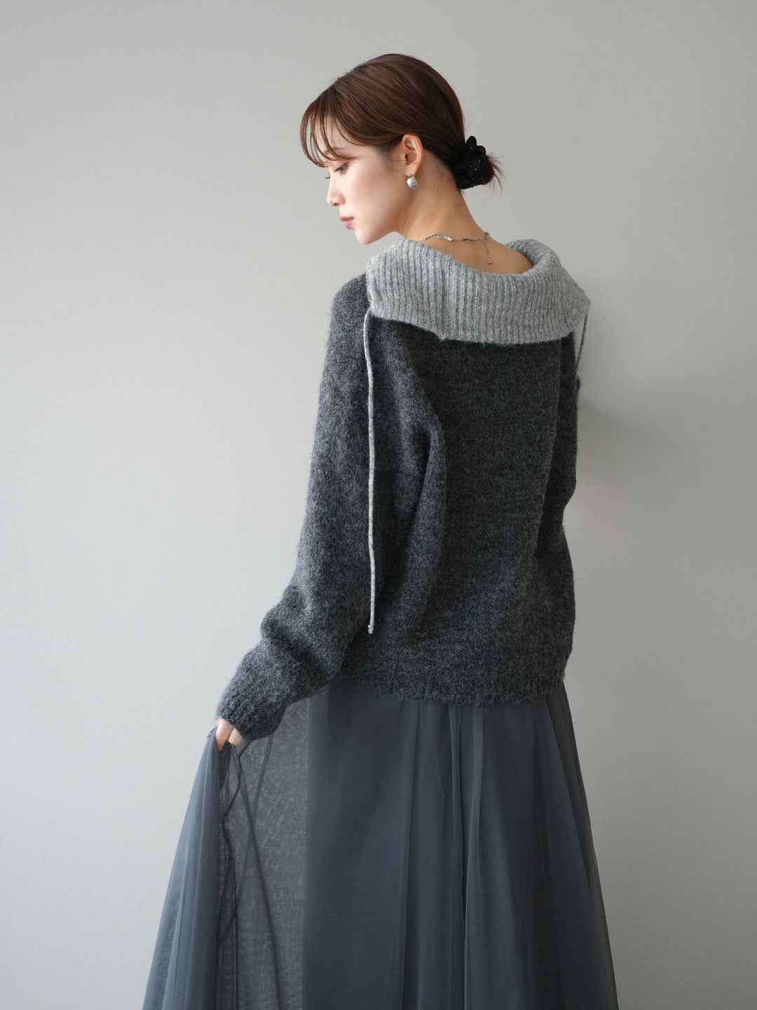 [予約]バイカラージップニットプルオーバー/charcoal