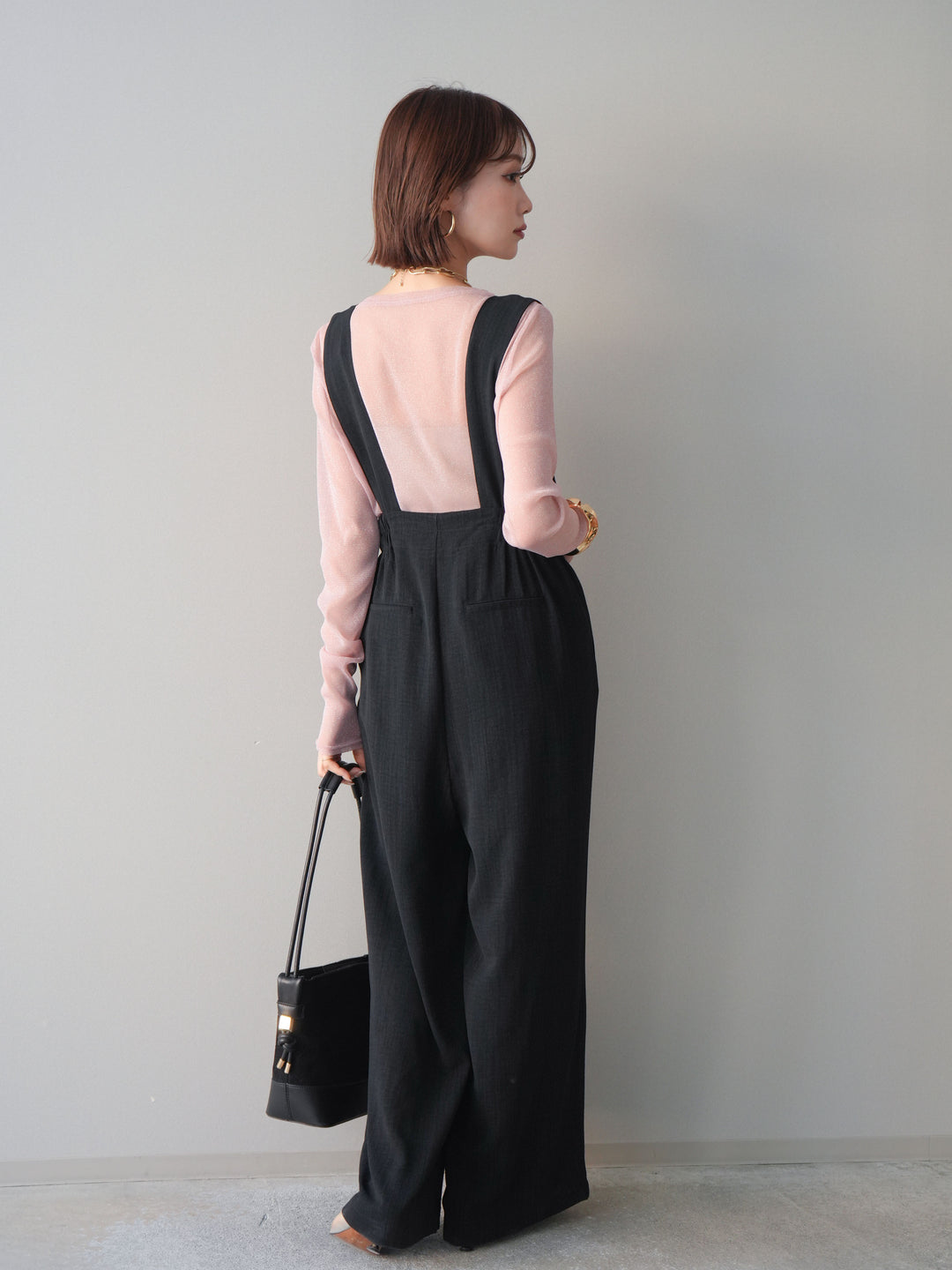 [予約]シボ加工ハイウエストタックサロペット/black