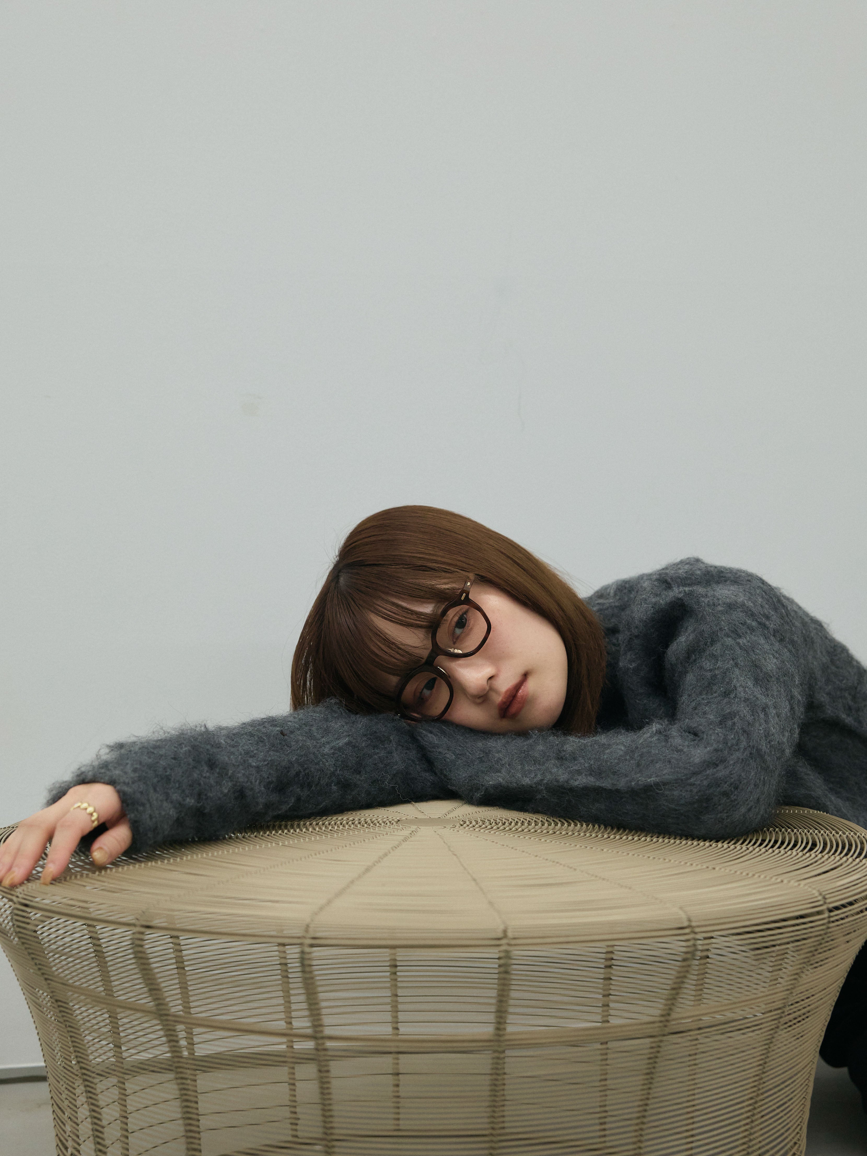 予約]モヘアタッチクロップドニットプルオーバー/charcoal – Lumier