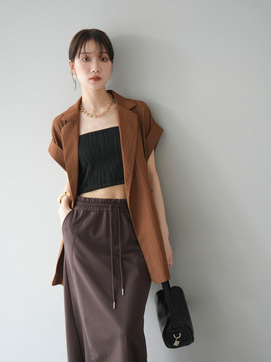 [SET]リネンライクノースリーブダブルジレ+ウェーブパイピングカップ付ベアキャミソール(2set)