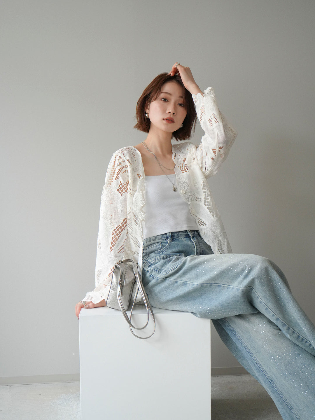 【套裝】3D蕾絲蕾絲上衣+內建胸罩羅紋抹胸吊帶背心（兩件組）