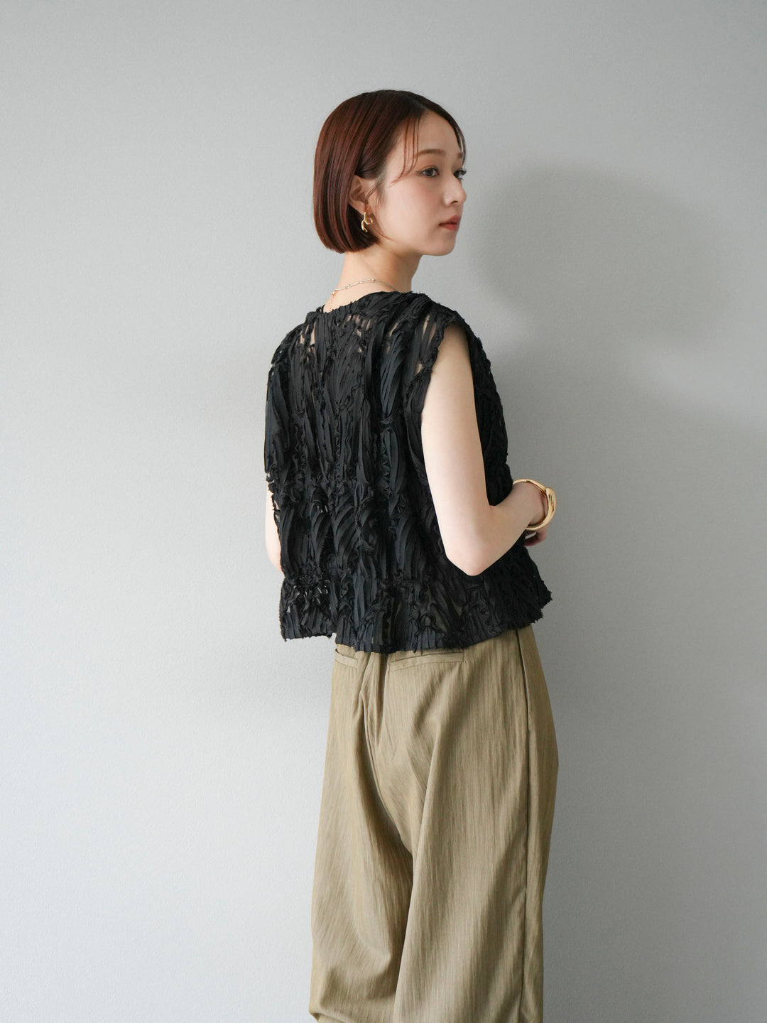 [SET] 提花蕾絲蝴蝶結上衣+麻質下擺迴力寬褲（2件套）