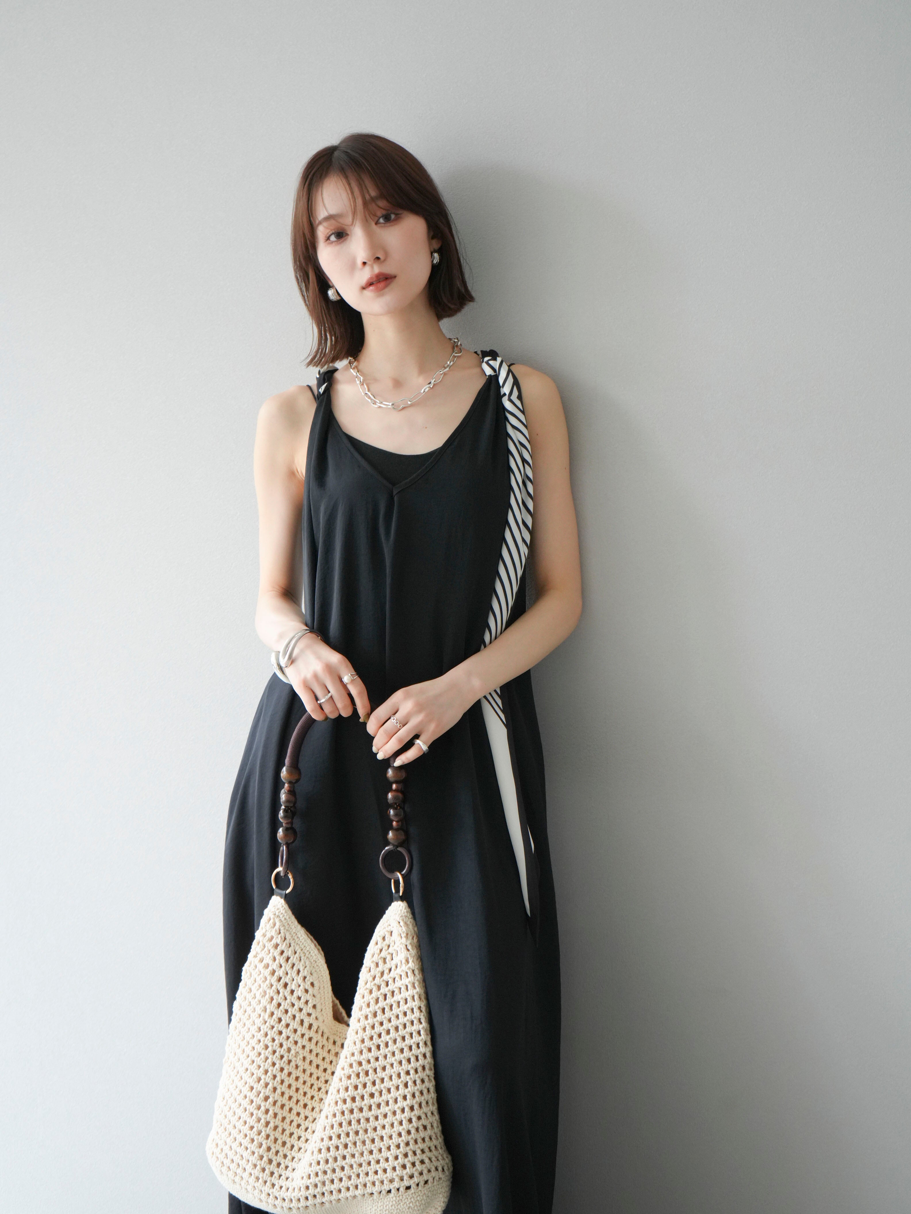 HOUSE OF LOTUS フラワーメッシュスタンドネックワンピース　ブラック HOUSE OF LOTUS フラワーメッシュスタンドネックワンピース