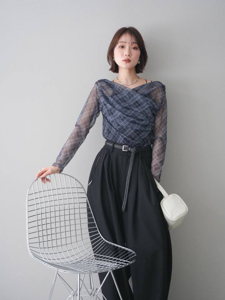 [予約]チュールバイアスチェックプリントタックネックトップス/navy