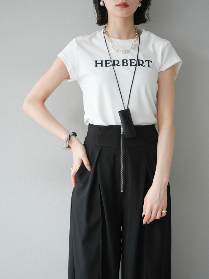 [予約]刺繍ロゴTシャツ＆レザーポーチネックレスSET /ホワイト