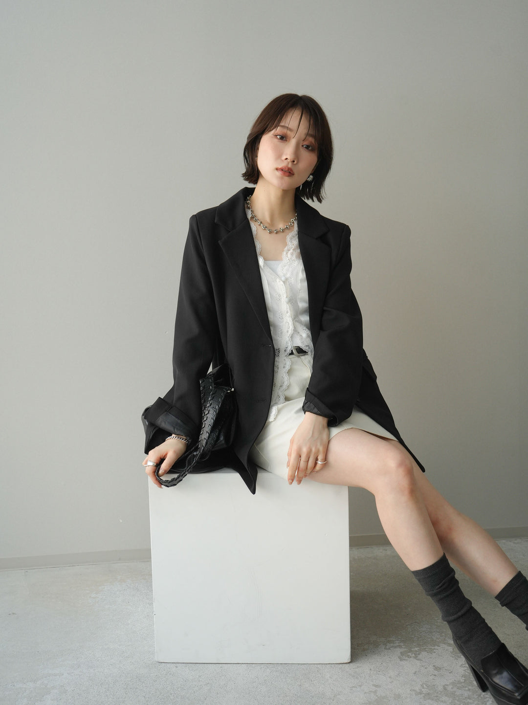 [SET]バックスリットデザインジャケット+ノースリサテンレースキャミソール+ベルト付カーゴミニスカート(3set)