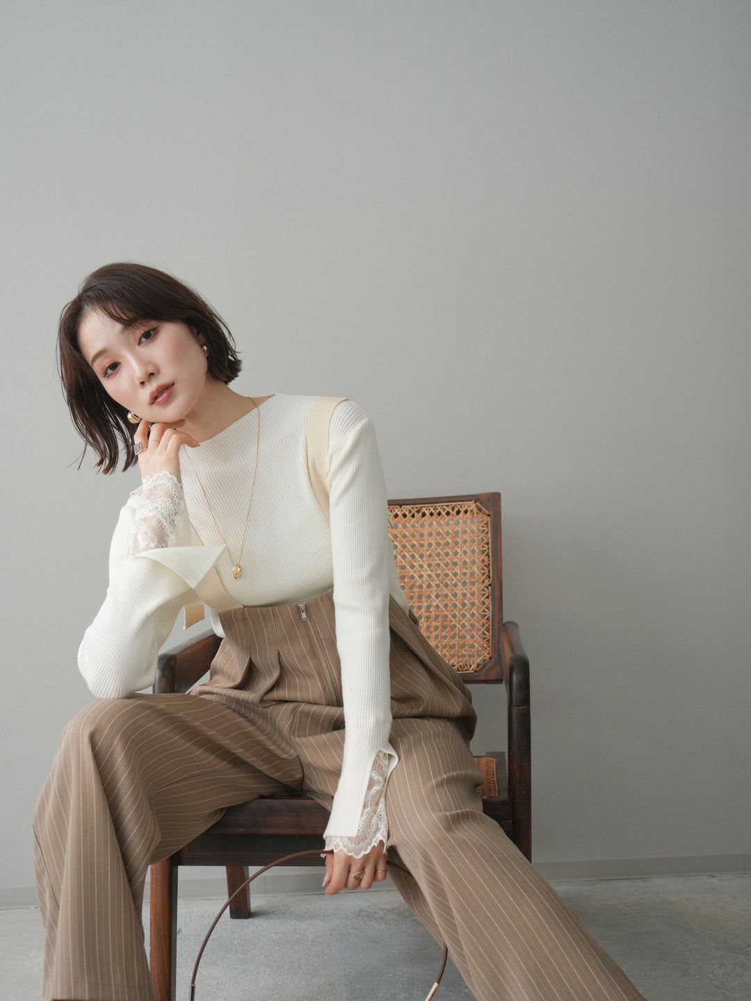 [SET]袖スカラップレースオフネックニットトップス+選べるアクセセット(2set)