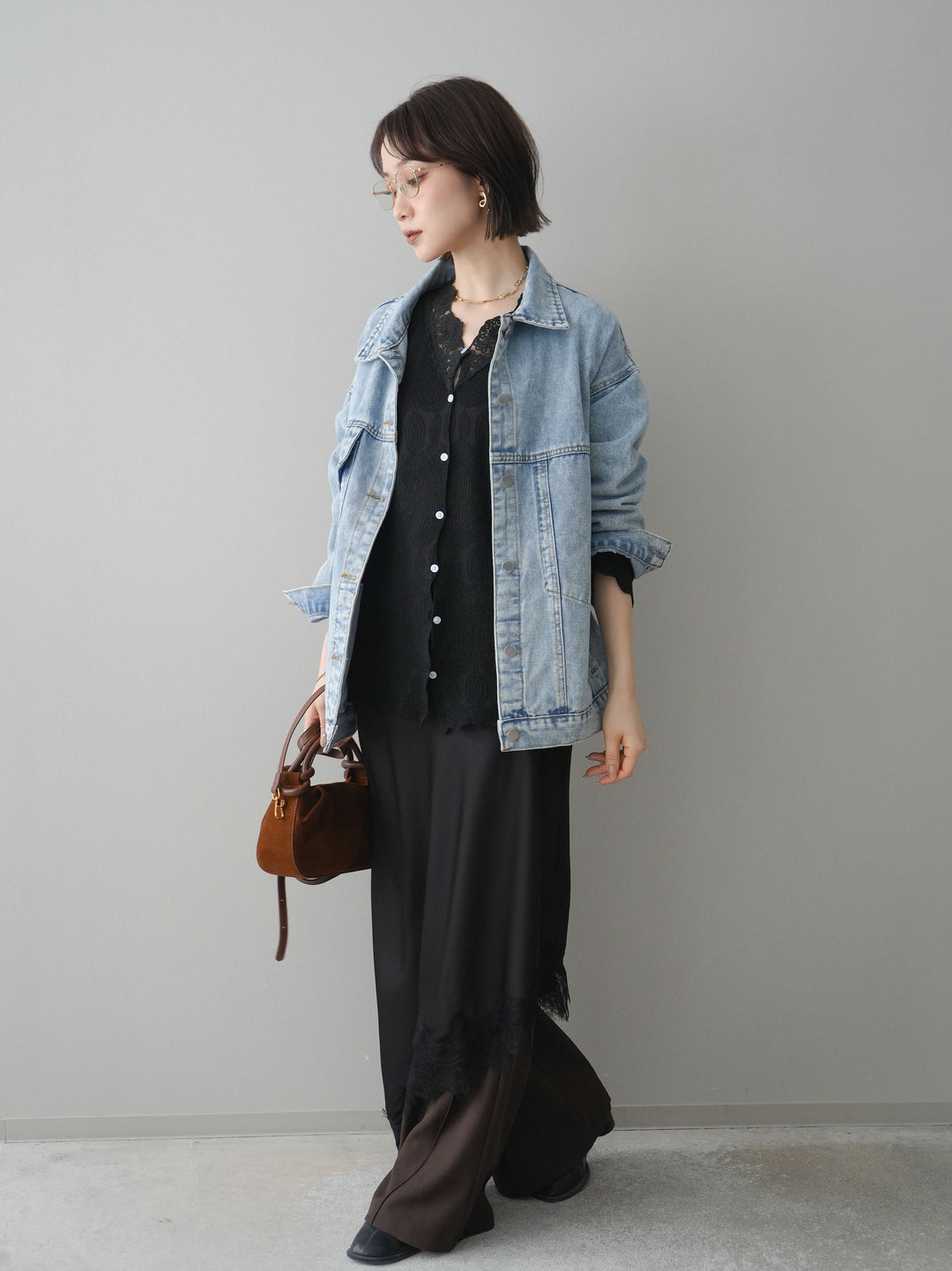 [予約]サテンライクアシメレーススカート/black