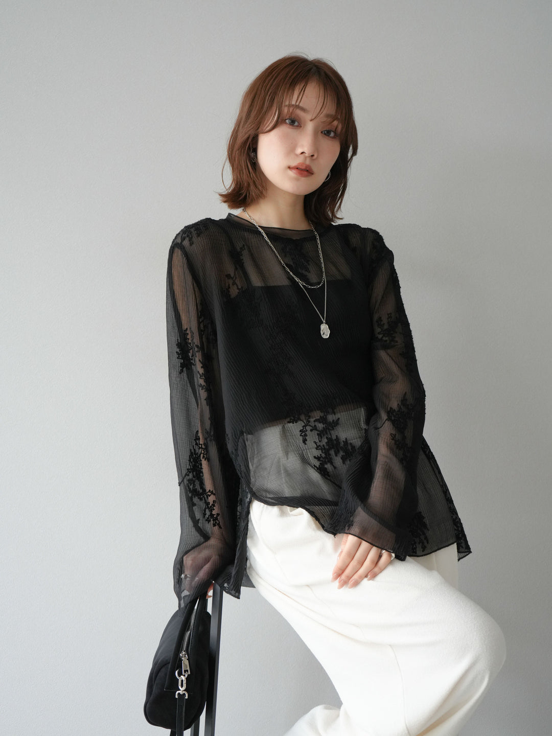 [予約]刺繍シアープルオーバー/ブラック