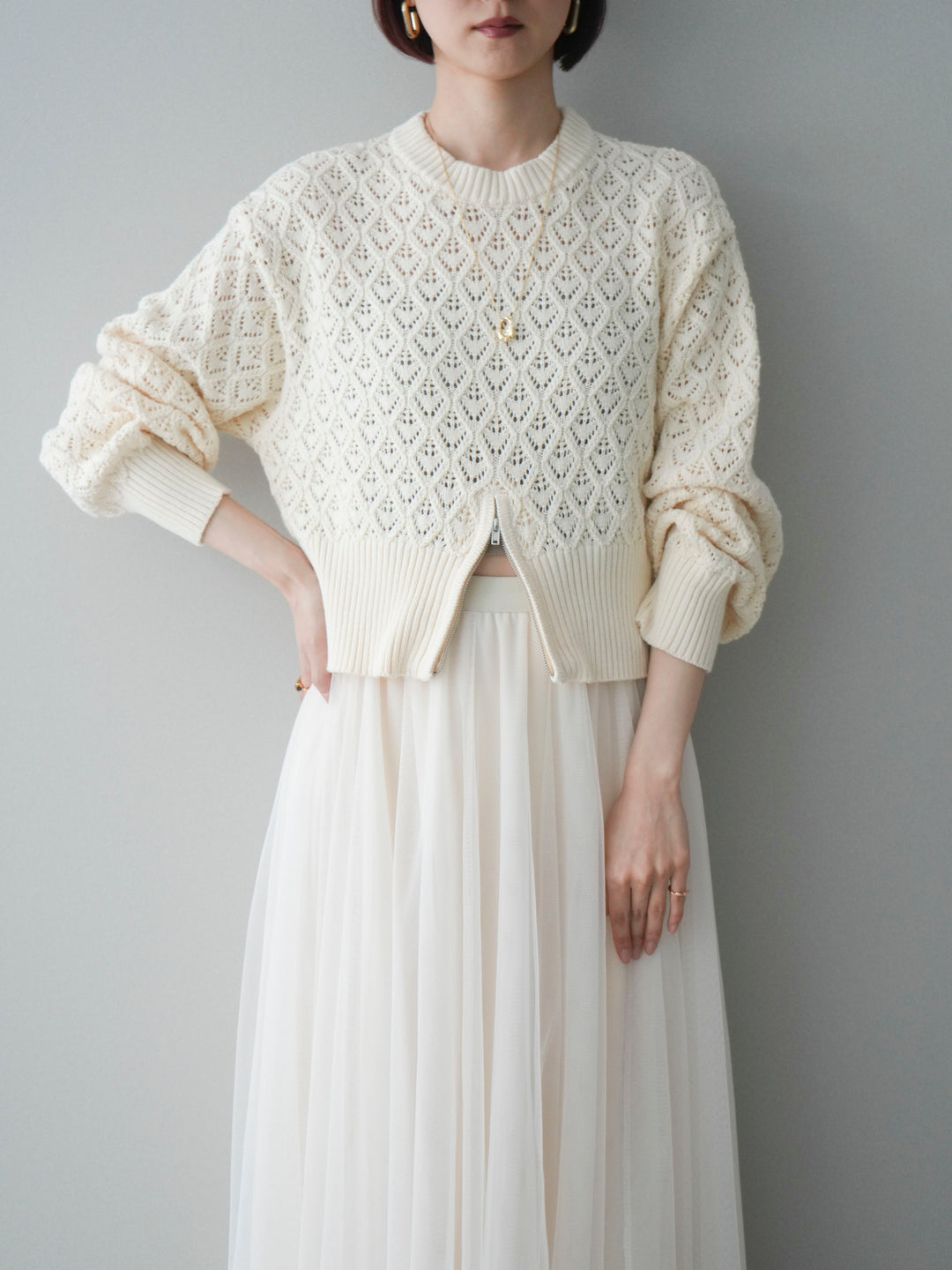 [予約]透かし編みフロントジップスリットニットプルオーバー/ivory