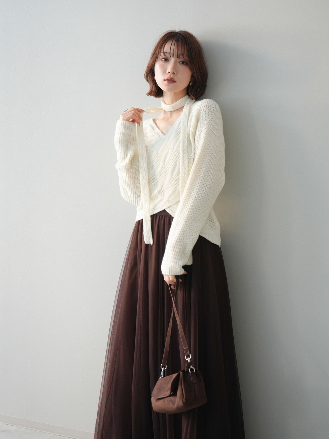 [予約]ケーブル編みクロスニットトップス/white