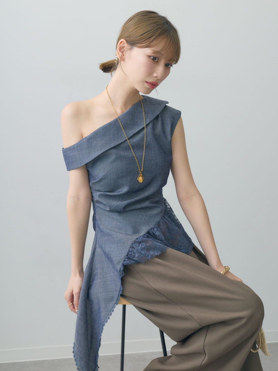 [SET]アシンメトリーラッフルレースヘムトップス+クレープデシンタックワイドパンツ(2set)