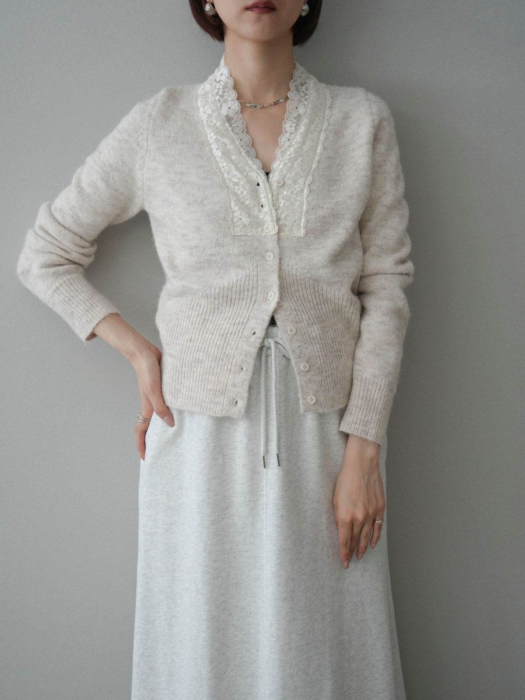 [SET]レースネックコンパクトニットカーディガン+選べるアクセセット(2set)