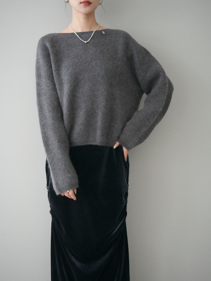 [予約]アンゴラタッチボートネッククロップドプルオーバー/charcoal