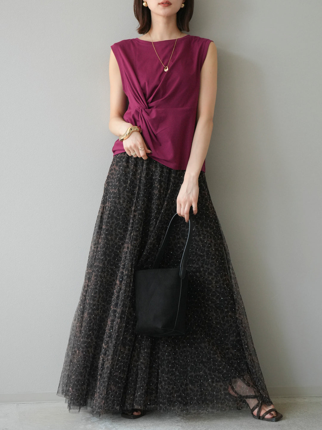 [予約]フロントツイストノースリーカットソー/ボルドー