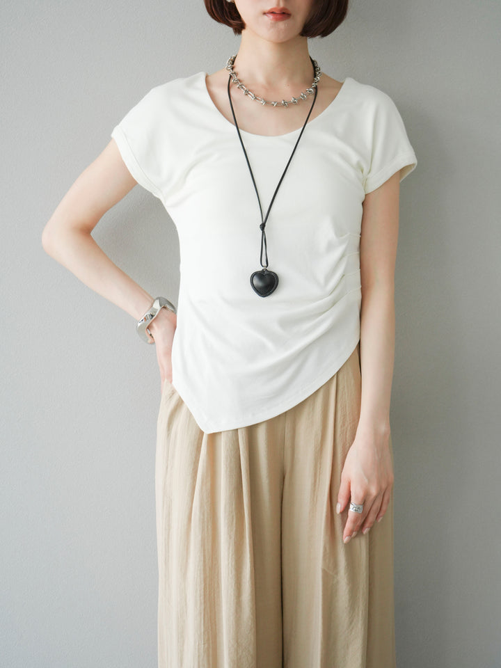 [予約]タックTシャツ＆レザーハートネックレスSET /ホワイト