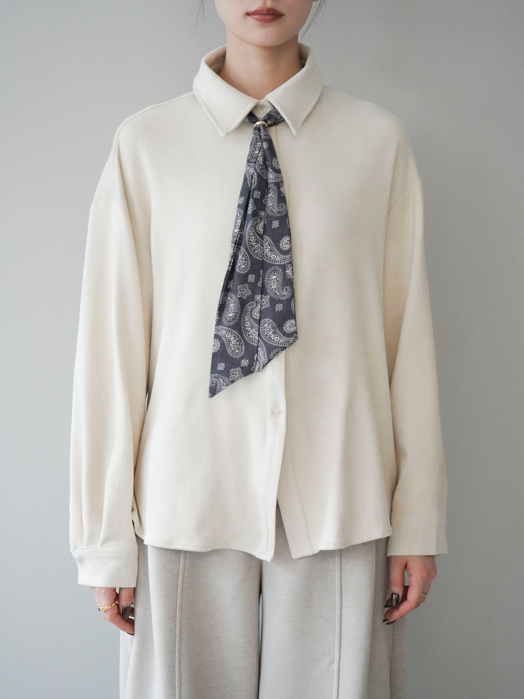[予約]スカーフ付きスエードシャツ/ivory
