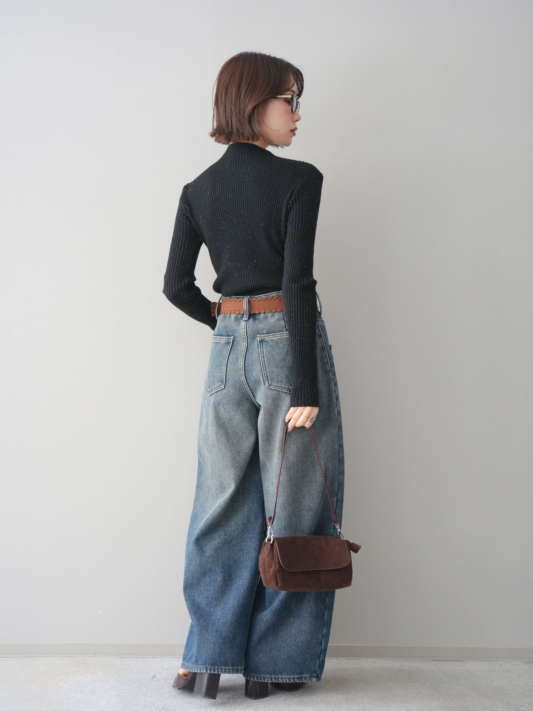 [SET]シアー切替スパンコールリブニットトップス+ベルト付ポケット刺繍カーブデニムパンツ(2set)