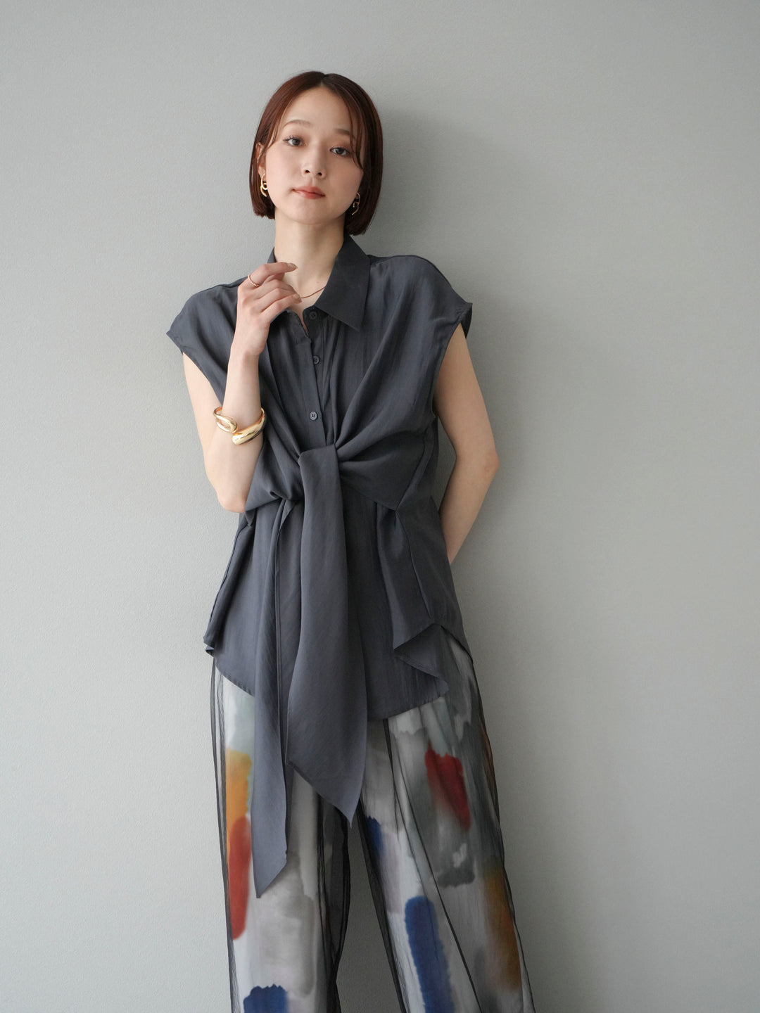 [SET] 前繫帶透視上衣 + 水彩藝術休閒褲 (2 件組)