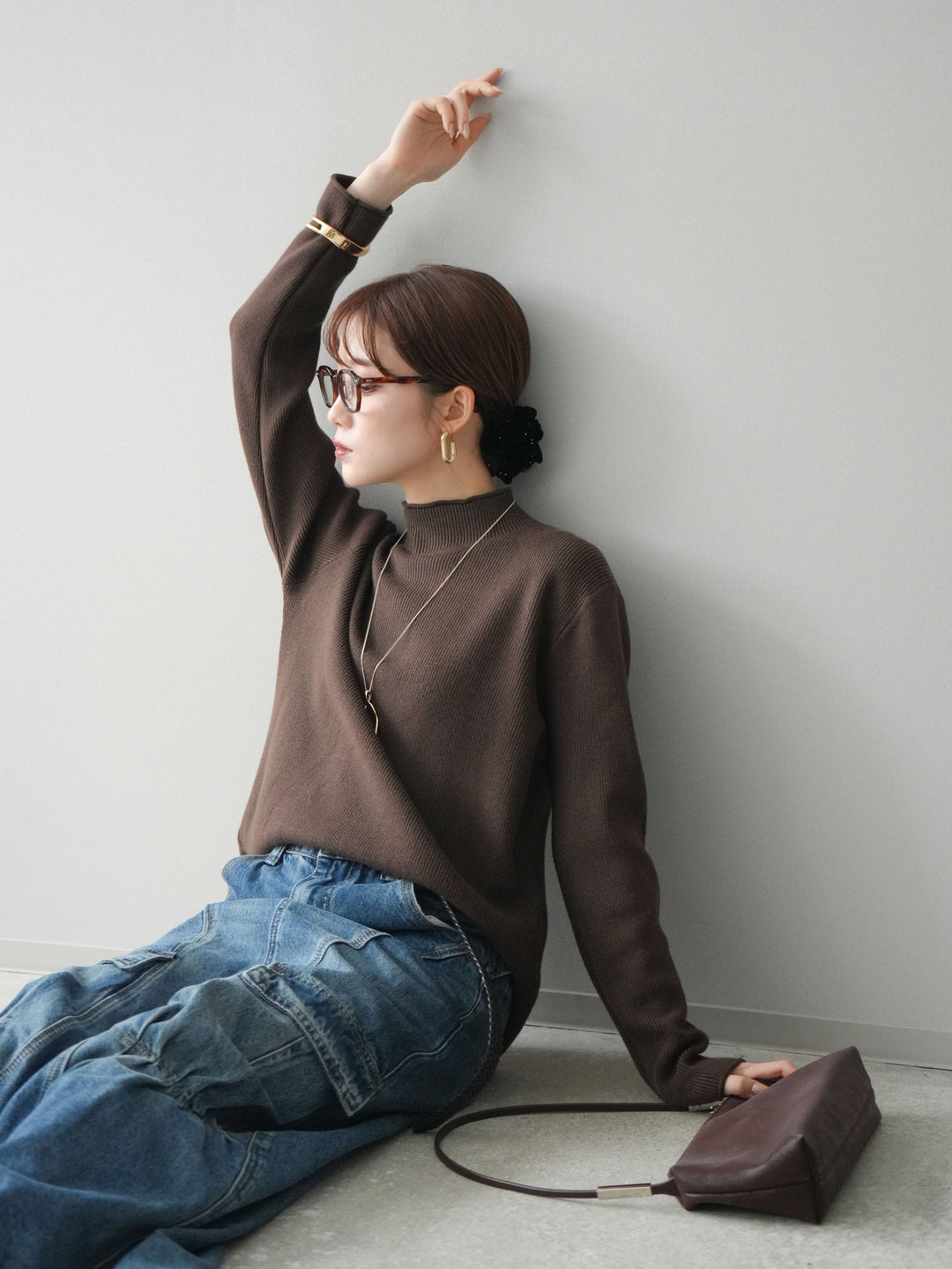 [予約]ボトルネック裾カールリブニットトップス/brown