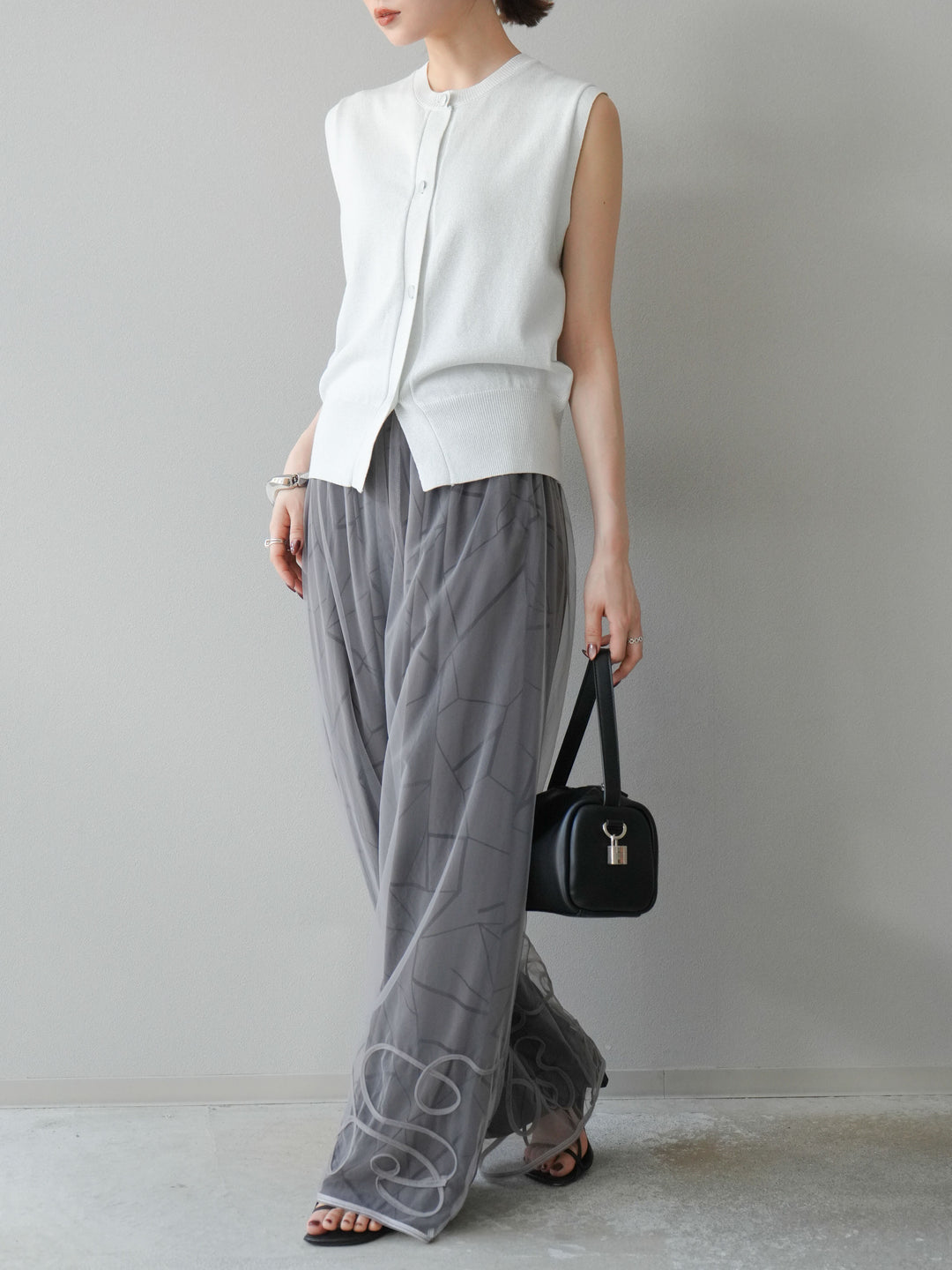 [予約]ビスコースサテンプリントタックイージーパンツ/チャコール