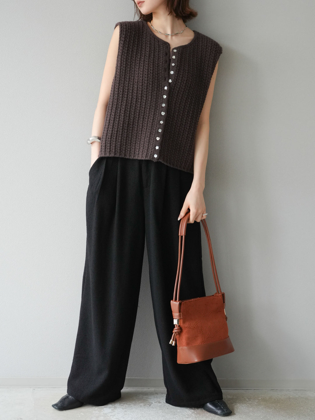 [予約]ランダムボタンニットベスト/ブラウン