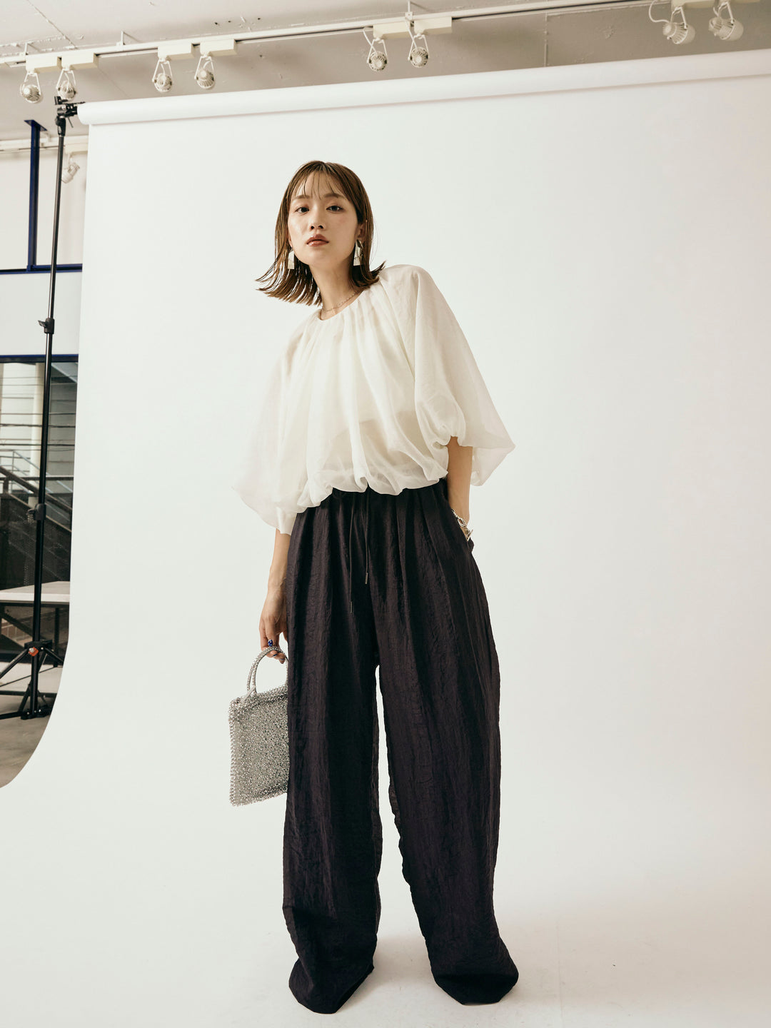 [予約]シャイニースラブシアーワイドパンツ/チャコール