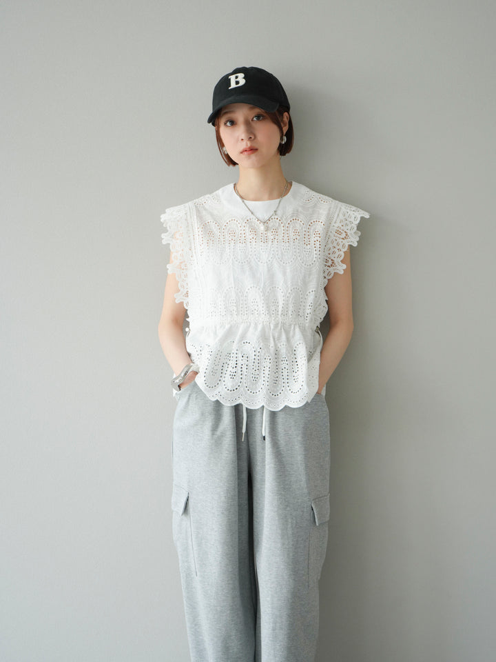 [SET] 扇貝刺繡蕾絲上衣 + 腰線側袋運動褲（2 組）