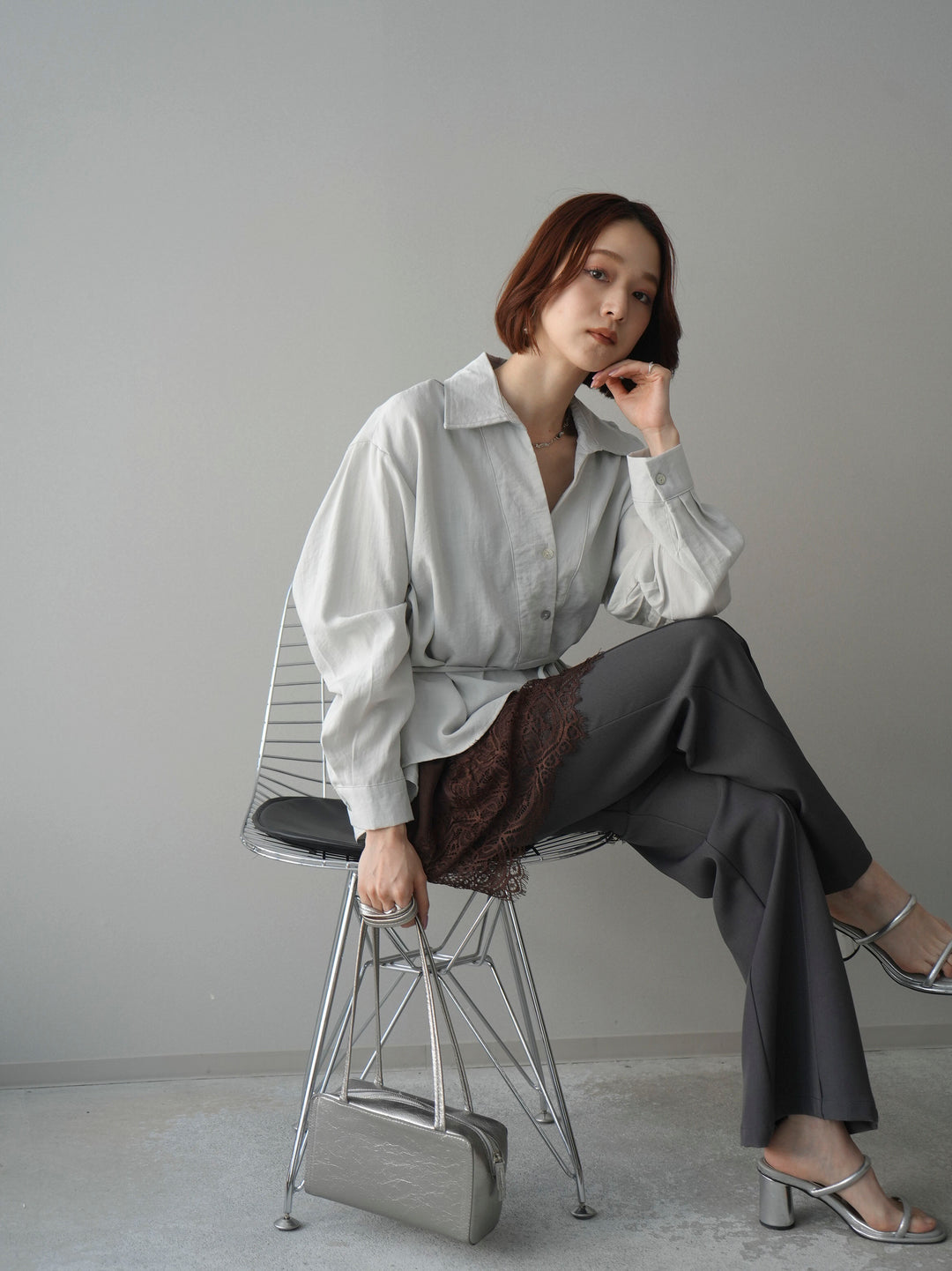 [SET]Vネック変形ラインシャツ+センターシームフレアパンツ(2set)