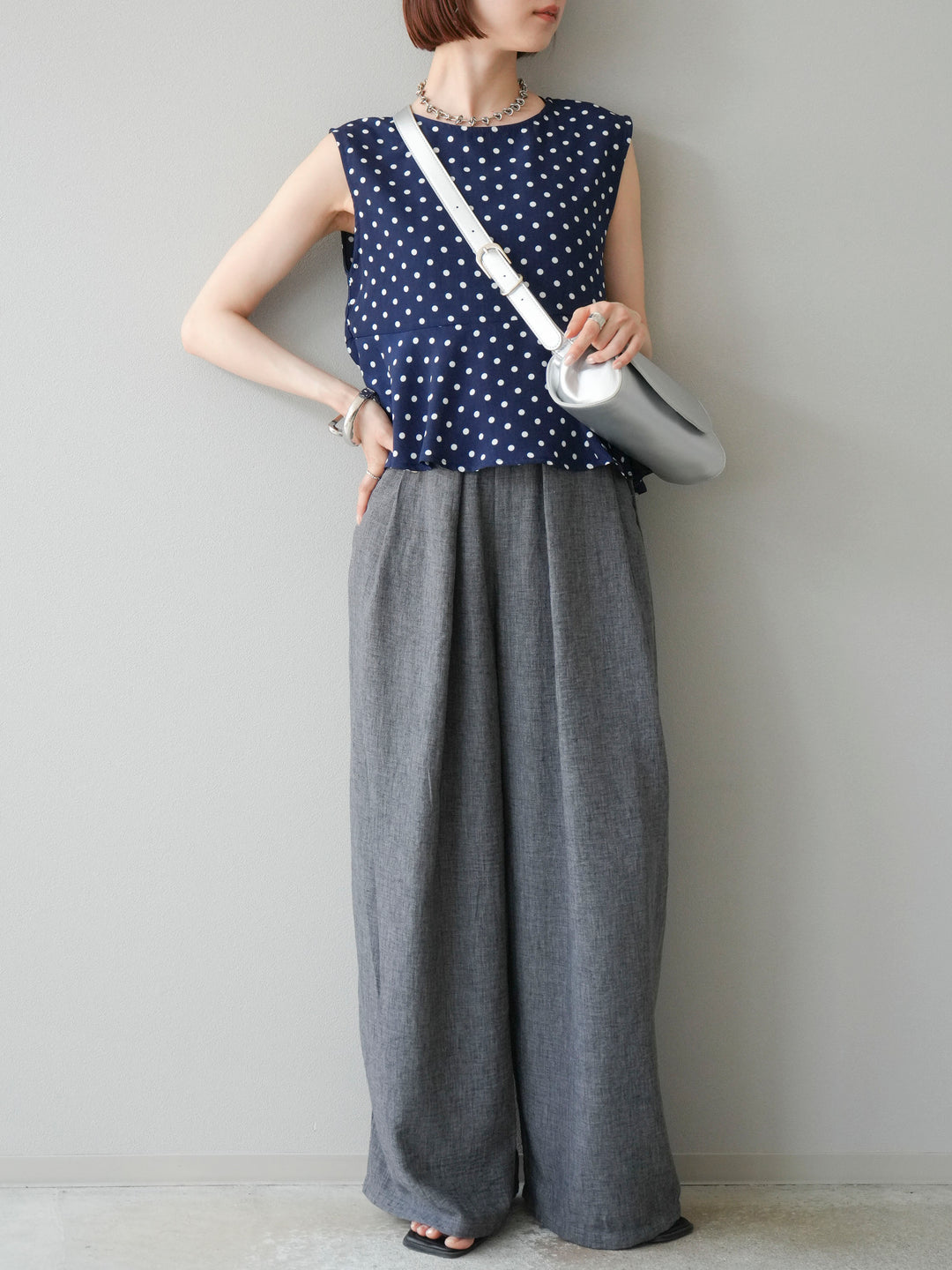 [予約]リネンライクベルト付タックループワイドパンツ/ブラック