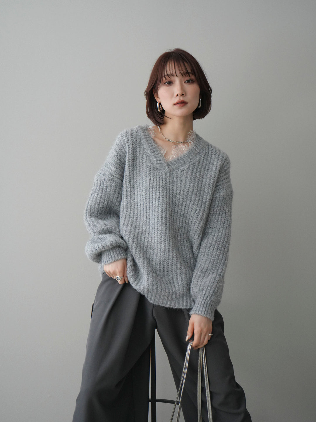 [予約]Vネックレースニットプルオーバー/gray