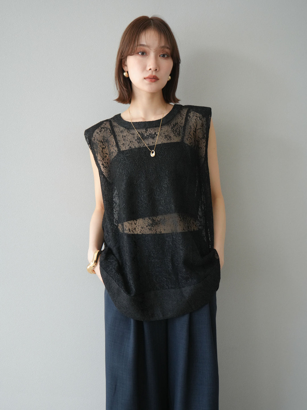 [予約]シャイニーレースプルオーバー/ブラック